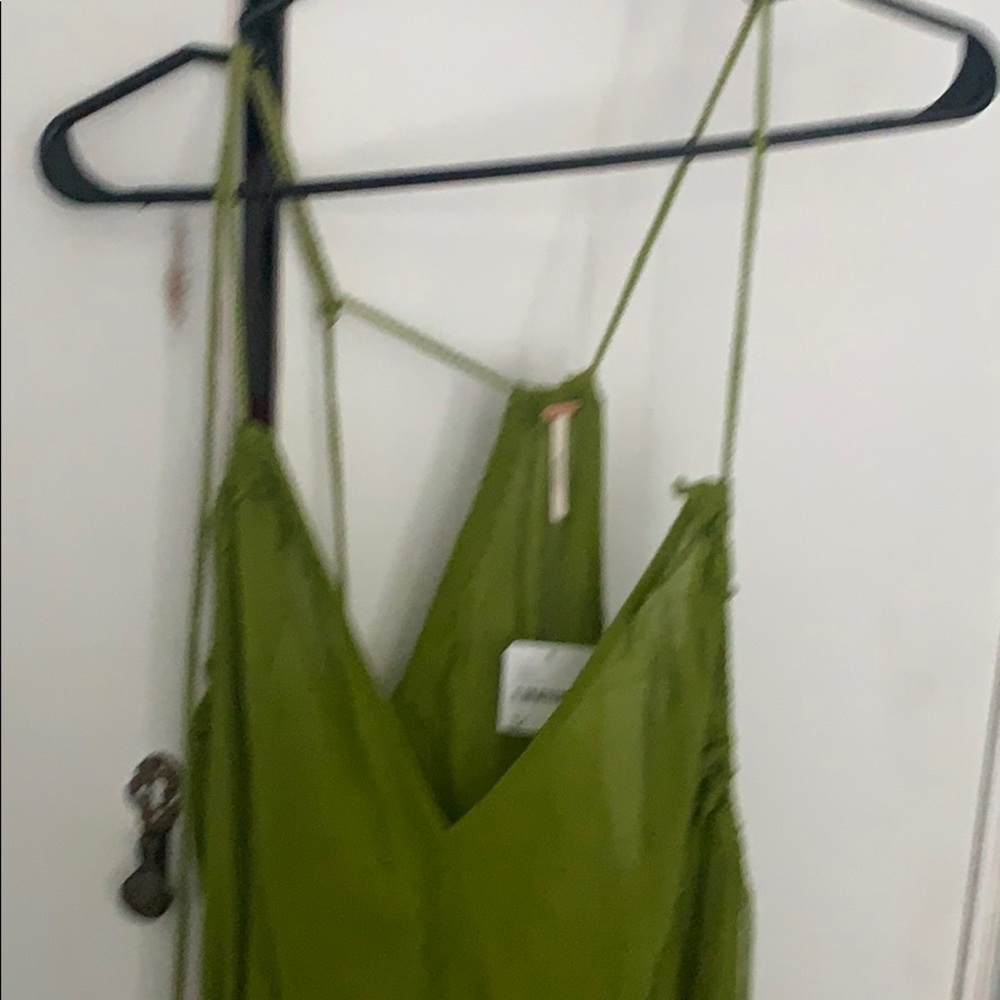 Free People jumpsuit. Super cute just way too big.